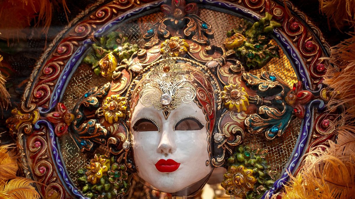 Masque vénitien : reconnaître, dater et conserver